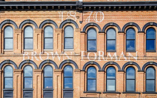 Louisville Februari 2020 Fasaden Brown Forman Corporation Byggnaden Louisville Kentucky — Stockfoto