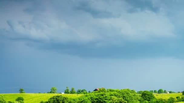 ケンタッキー州中部の農場を通過する嵐のタイムラプス映像 — ストック動画