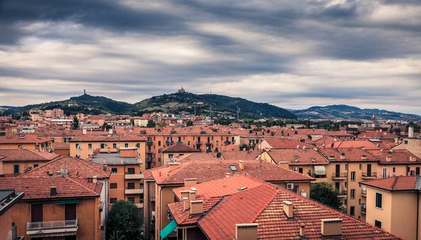 Talya Bologna Daki Çatı Banliyö Tepelerinin Manzarası — Stok fotoğraf