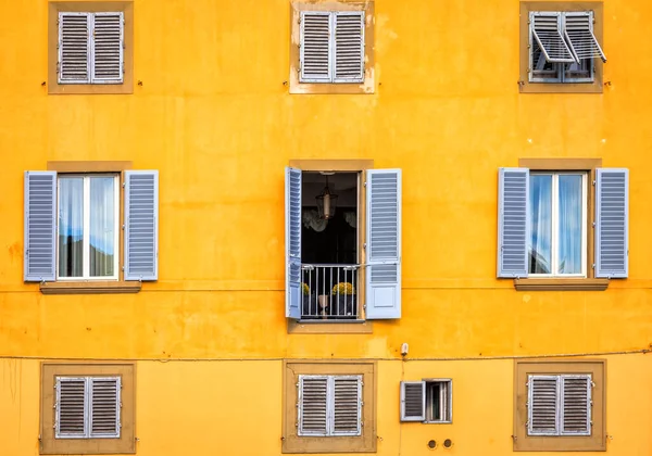 이탈리아 피렌체에 아르노 내려다 보이는 — 스톡 사진