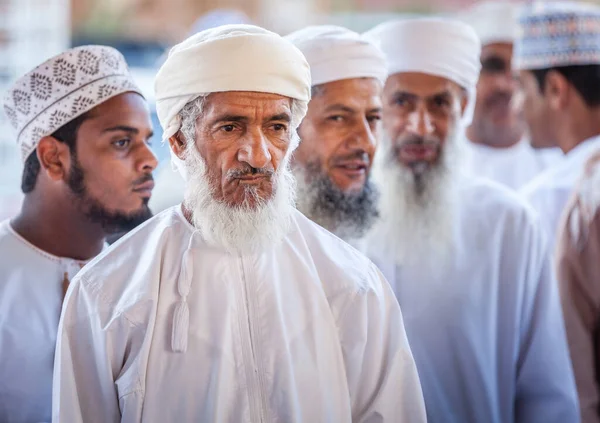 Nizwa Oman Décembre 2016 Des Hommes Locaux Font Leurs Courses — Photo