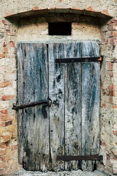 Sebuah Pintu Lapuk Tua Gudang Anggur Sebuah Kilang Anggur Tuscany — Stok Foto