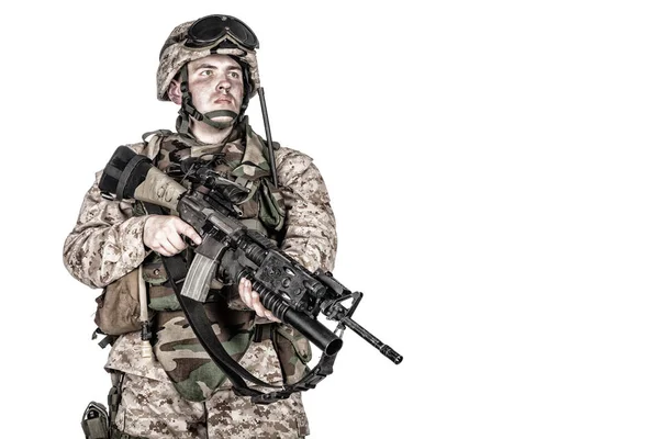 Ausgerüstete und bewaffnete Marinekorps-Schützen — Stockfoto