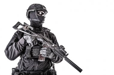 Polis taktik ekibi silahlı savaşçı portresi