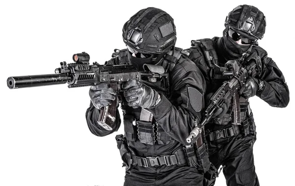 Police elite squad fighters protecting each other — Stock Photo, Image