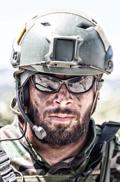 Wojskowy żołnierz, nowoczesny portret ramienia bojownika — Zdjęcie stockowe