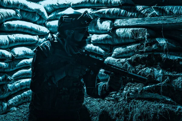 Navy SEALs fighter in night watch in trench — Stock Photo, Image