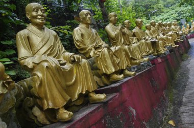 On bin Buda Manastırı Sha Tin, Hong Kong, Çin, heykeller. 02.08.2018