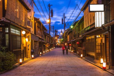 Shinbashi-dori Street view Kyoto'da Gion geceleri, Japonya