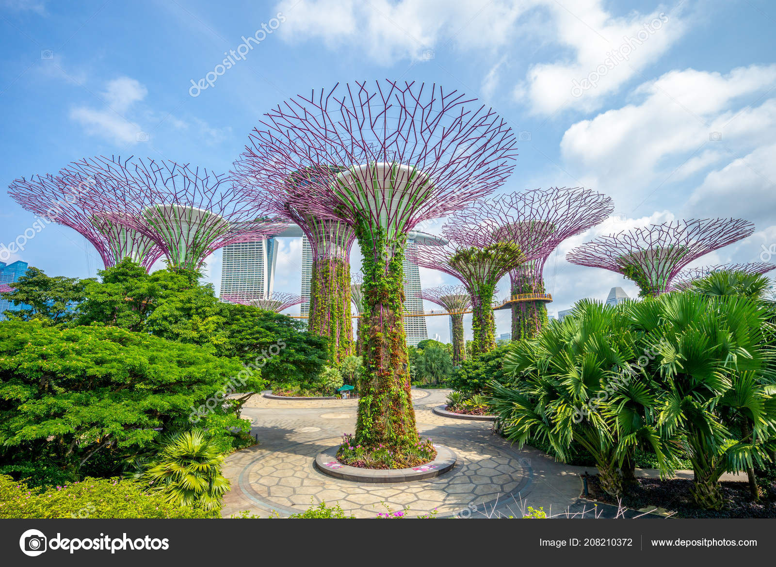 Landscape Gardens Bay Singapore Stock Editorial Photo © richie0703