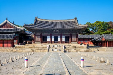Myeong Jeong Jeon, Changgyeonggung 'un ana salonu.