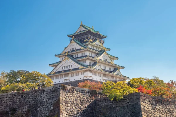 Osaka Κάστρο Ένα Τουριστικό Σκάφος Στην Τάφρο — Φωτογραφία Αρχείου