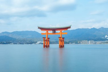 Hiroşima, Japonya Itsukushima tapınak yakın yüzen