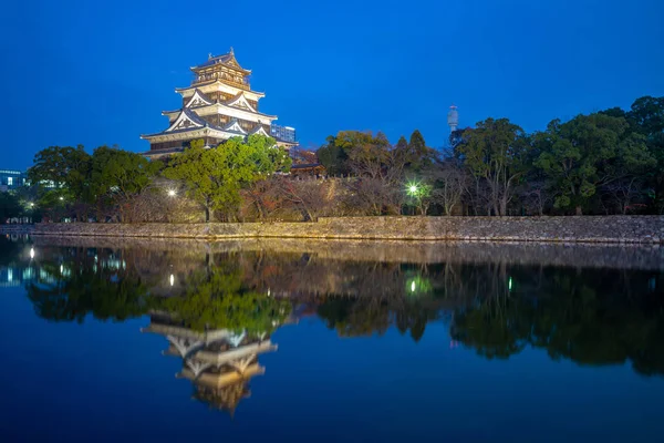 Замок Хиросима Карп Хиросиме Япония — стоковое фото