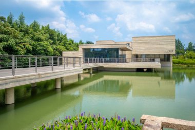 Wuzhen, Çin - 1 Ağustos 2018: Muxin Sanat Müzesi ünlü memleketi sanatçı veya yazar, Mu Xin adanmış Wuzhen,.