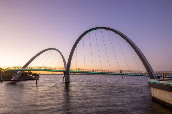 Elizabeth Quay Puente Peatonal Perth Atardecer — Foto de Stock