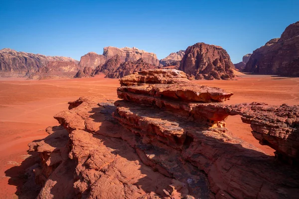 Pequena Ponte Deserto Rum Wadi Jordânia — Fotografia de Stock