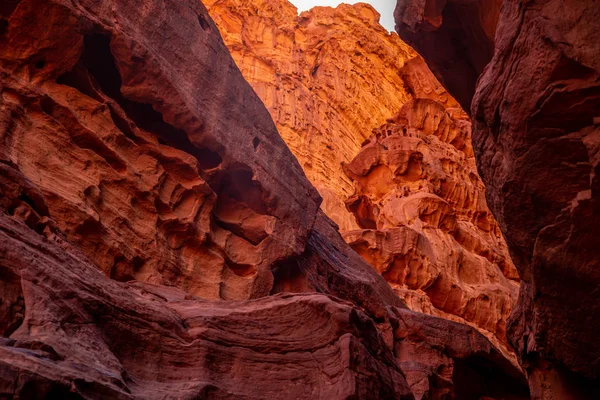 Rode Rotsen Grot Van Wadi Rum Woestijn Jordanië — Stockfoto