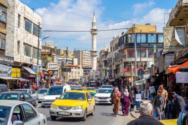 Amman, Ürdün - 28 Mart 2019: Ürdün'ün başkenti Amman'ın sokak manzarası