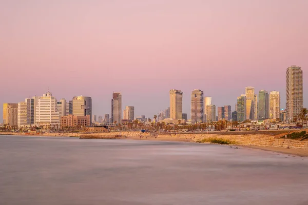 Ορίζοντα Του Τελ Αβίβ Ισραήλ Δίπλα Στην Παραλία Στο Σούρουπο — Φωτογραφία Αρχείου