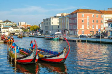 Aveiro, Portekiz Venedik'te Kanal üzerinde Tekne,