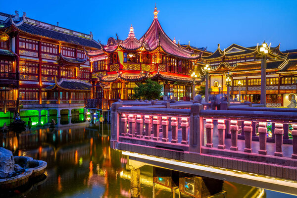 night view of yu yuan garden in shanghai, china