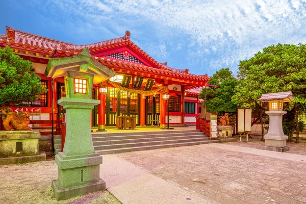 沖縄波の上神社日本します — ストック写真