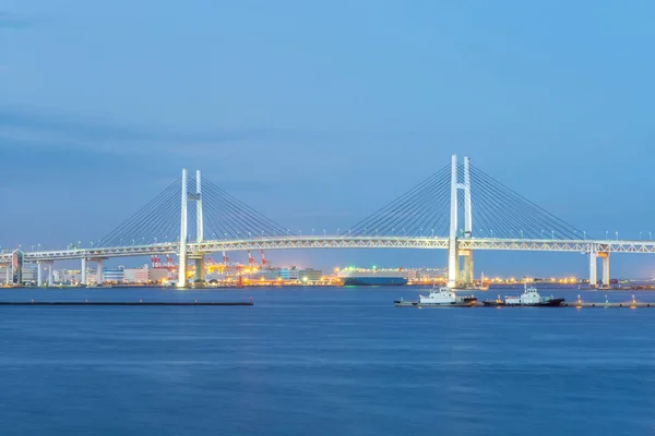 Yokohama Bay Bridge Japánban Alkonyatkor — Stock Fotó