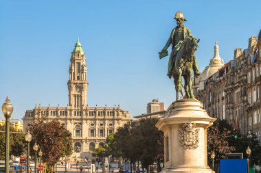 Kral IV. Peter heykeli Liberdade Meydanı, Porto