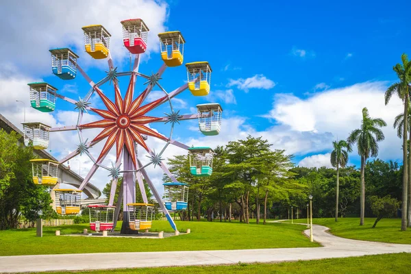 Yuanshan Natural Landscape Park Construído Local Antigo Taipei Childrens Amusement — Fotografia de Stock