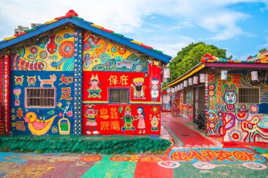 Taichung, Tayvan - 10 Eylül: Rainbow Village eski bir asker, Huang Yung-Fu tarafından oluşturulan canlı renkli sokak sanatı ile gaziler ivillage villages, yıkım bu köyü kurtarmak için