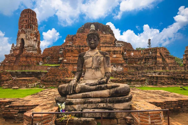 ワット マハート アユタヤ タイの仏像 — ストック写真