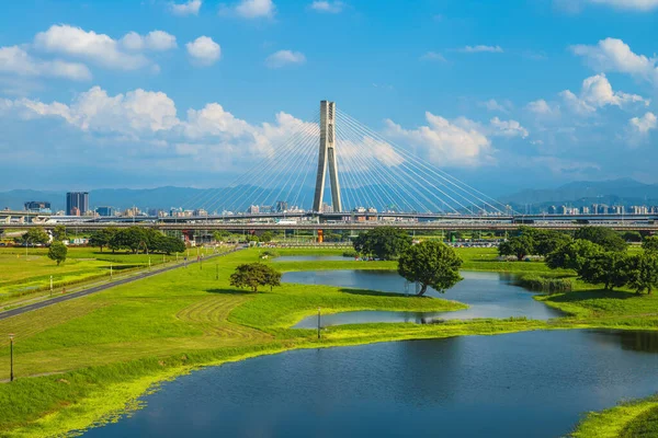 New Taipei Metropolitan Park Erchong Floodway Riverside Park — Stockfoto