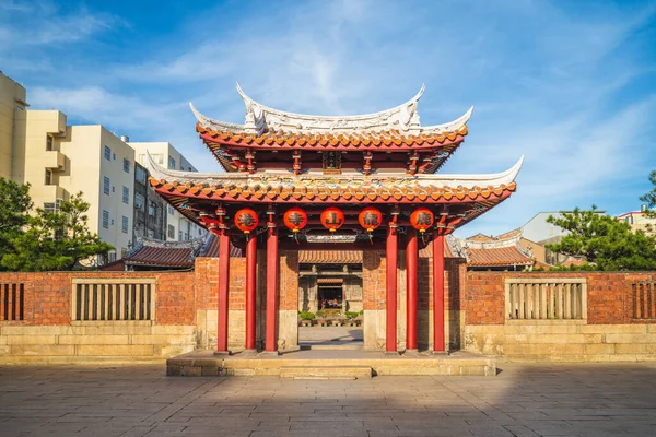 Вхід Храму Луканг Лоншан Чангхуа Переклад Китайського Тексту Ліхтарі Дошці — стокове фото