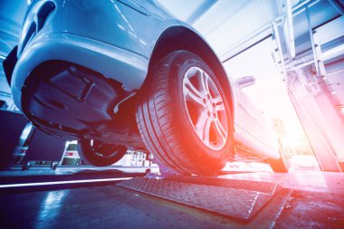 Otomotiv süspansiyon test ve test rulo oto tamir servisi olarak fren