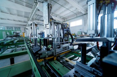 Alüminyum ve Pvc Pencere ve kapı üretimi için fabrika. Ayrıntılar Endüstri/sanayii donatımı. Arka plan