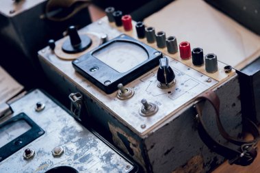 Retro elektrik donatımı. Elektrik kablo ve elektrik tesisatı. Arka plan