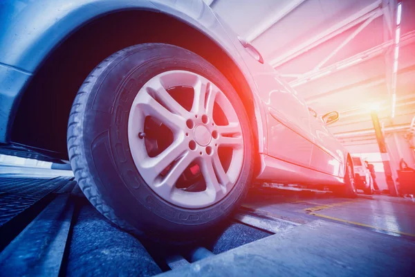 Otomotiv süspansiyon test ve test rulo oto tamir servisi olarak fren