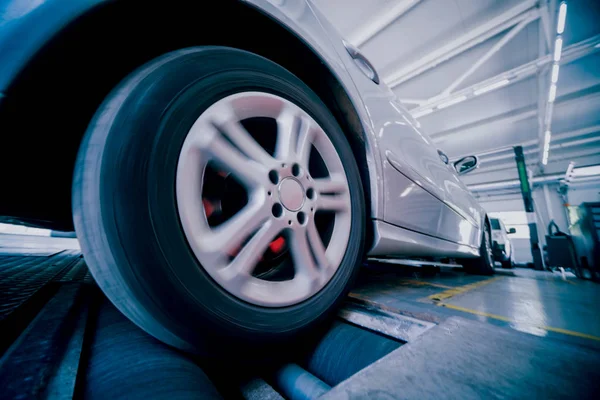 Otomotiv süspansiyon test ve test rulo oto tamir servisi olarak fren