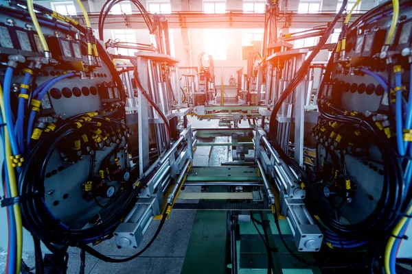 Alüminyum ve Pvc Pencere ve kapı üretimi için fabrika. Ayrıntılar Endüstri/sanayii donatımı. Arka plan