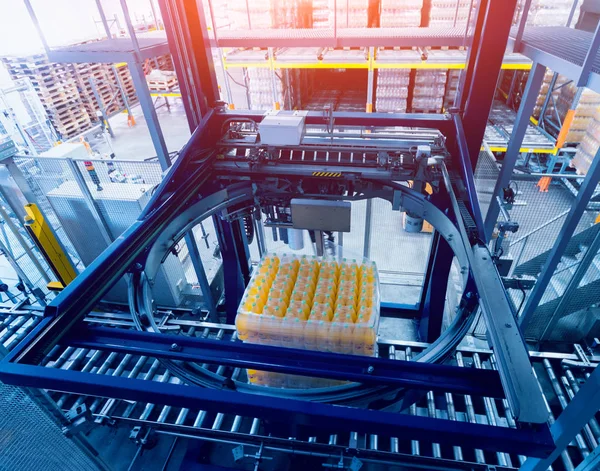 Straps Machine Voor Verpakkingslijn Moderne Machine Voor Verpakkingslijn Fabriek Technologie — Stockfoto