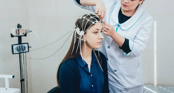 Médecin Patient Avec Électrode Encéphalographie Électroencéphalogramme Eeg — Photo