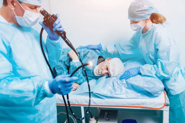 Endoscopia Hospital Doctor Sosteniendo Endoscopio Antes Gastroscopia Examen Médico —  Fotos de Stock