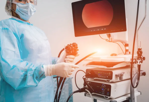 Endoskopie Krankenhaus Arzt Hält Endoskop Vor Gastroskopie Medizinische Untersuchung — Stockfoto