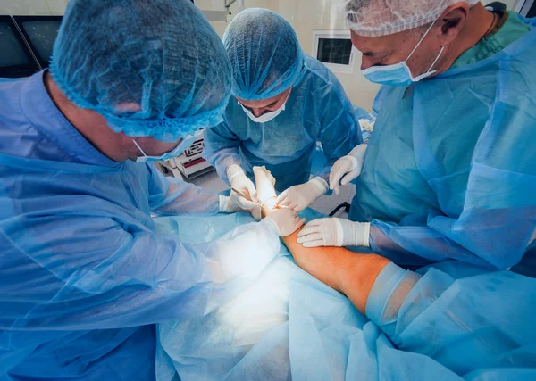 Process Trauma Surgery Operation Group Surgeons Operating Room Surgery Equipment — Stock Photo, Image