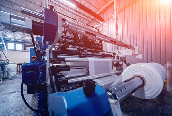 Linha Produção Automatizada Moderna Fábrica Processo Fabricação Sacos Plástico Contexto — Fotografia de Stock