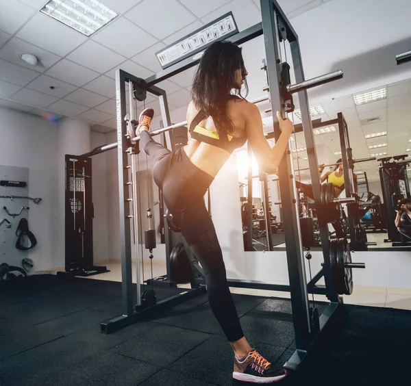 Beautiful Athletic Young Woman Making Exercise Gym Young Woman Muscular — Stock Photo, Image
