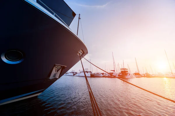 Bela Vista Marina Porto Com Iates Lanchas Pôr Sol Oceano — Fotografia de Stock