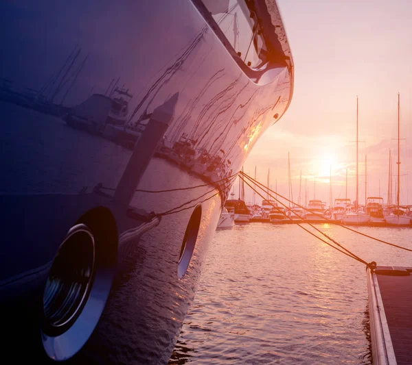 Blick Auf Den Hafen Mit Yachten Details Wunderschöner Sonnenuntergangshimmel Der — Stockfoto