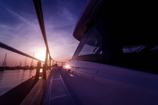 Вид Гавань Деталями Яхт Закатное Небо Бухте Марины Фон — стоковое фото